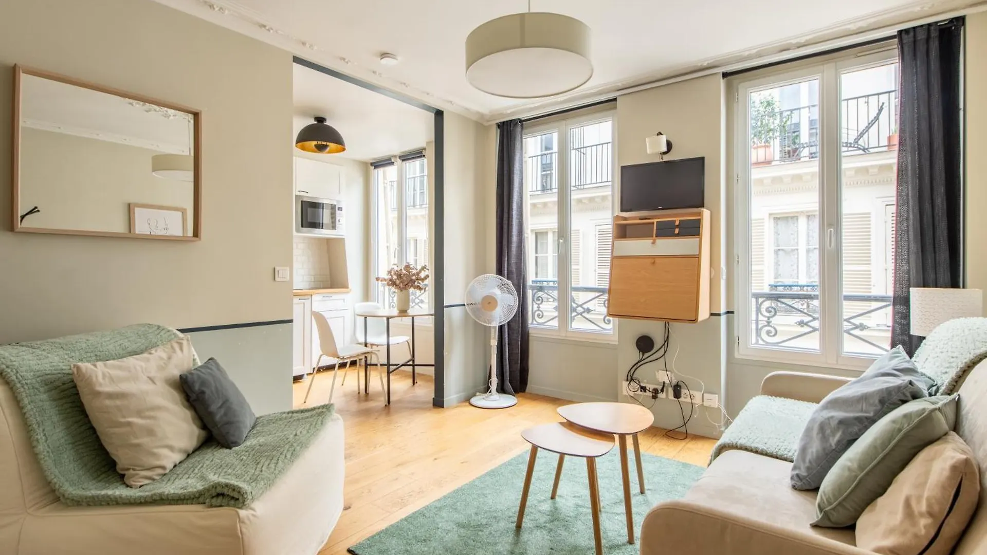פריז Modern Spacious Studio Only 1 Minute Away From The Place De La Republique