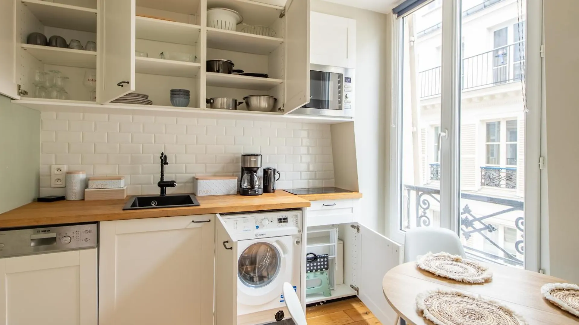 פריז Modern Spacious Studio Only 1 Minute Away From The Place De La Republique 0*,  צרפת