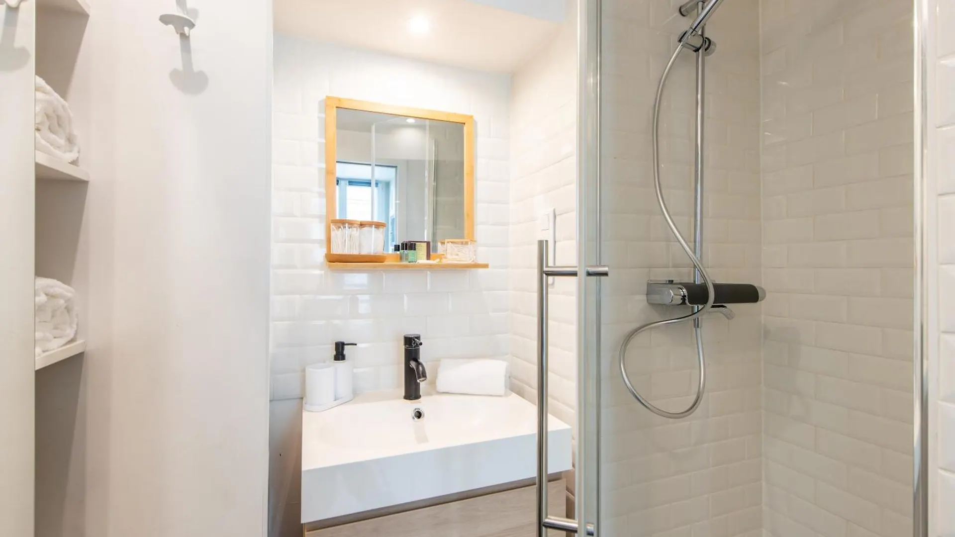 דירה פריז Modern Spacious Studio Only 1 Minute Away From The Place De La Republique